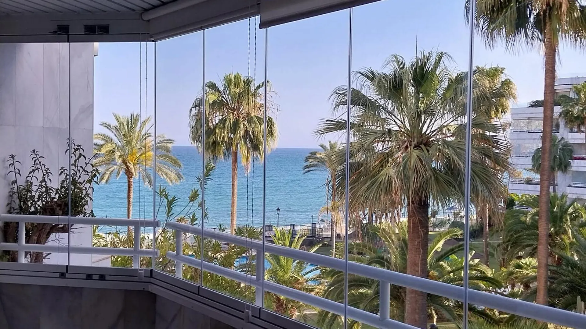 Esmeralda Beach Apartment Golden Mile Марбелья 0*,  Испания